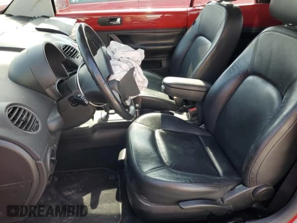 ✅ 2007 Volkswagen Beetle • VIN: 3VWSF31YX7M414937 • Lot: 60640795. Listed on Copart with 36,258 mi. Free auction sales archive from the USA and detailed vehicle history report at DreamBid. Image 7.