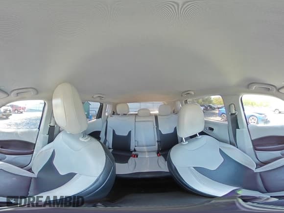 ✅ 2020 Jeep Compass Limited • VIN: 3C4NJDCBXLT155752 • Lot: 55040775. Wystawiony na Copart z przebiegiem 135 605 mil. Bezpłatny archiwum sprzedaży aukcyjnych z USA i szczegółowy raport historii pojazdu na DreamBid. Zdjęcie 15.