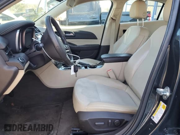 ✅ 2014 Chevrolet Malibu LT • VIN: 1G11C5SL1EF304029 • Лот: 92404245. Опубликован ранее на Copart с пробегом 155 986 миль. Бесплатный доступ к архиву аукционных продаж из США и подробный отчёт об истории автомобиля на DreamBid. Изображение 7.