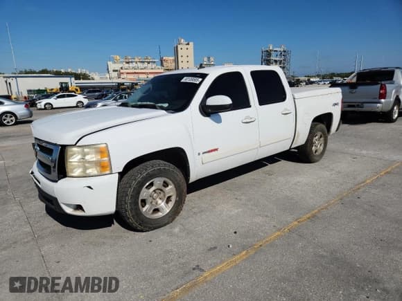 ✅ 2007 Chevrolet Silverado 1500 LTZ • VIN: 2GCFK13Y371726865 • Лот: 92469025. Опубликован ранее на Copart с пробегом 295 122 миль. Бесплатный доступ к архиву аукционных продаж из США и подробный отчёт об истории автомобиля на DreamBid. Изображение 1.