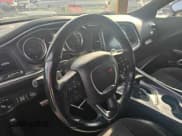 ✅ 2017 Dodge Challenger T/A 392 • VIN: 2C3CDZFJ7HH601309 • Lot: 82846314. Wystawiony na Copart z przebiegiem 97 974 mil. Bezpłatny archiwum sprzedaży aukcyjnych z USA i szczegółowy raport historii pojazdu na DreamBid. Zdjęcie 9.