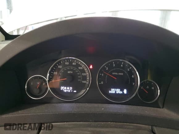 ✅ 2010 Jeep Grand Cherokee Laredo • VIN: 1J4PR4GK0AC138800 • Lot: 91083605. Wystawiony na Copart z przebiegiem 78 401 mil. Bezpłatny archiwum sprzedaży aukcyjnych z USA i szczegółowy raport historii pojazdu na DreamBid. Zdjęcie 9.