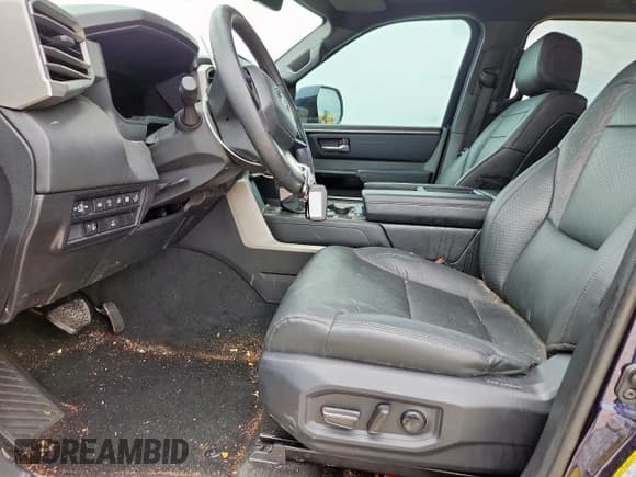 ✅ 2025 Toyota Tundra Limited • VIN: 5TFJA5DB1SX247872 • Lot: 60800325. Listed on Copart with 20,065 mi. Free auction sales archive from the USA and detailed vehicle history report at DreamBid. Image 7.