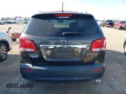 ✅ 2011 Kia Sorento EX • VIN: 5XYKU4A27BG101182 • Lot: 43243379. Listed on IAAI with 223,351 mi. Free auction sales archive from the USA and detailed vehicle history report at DreamBid. Image 16.