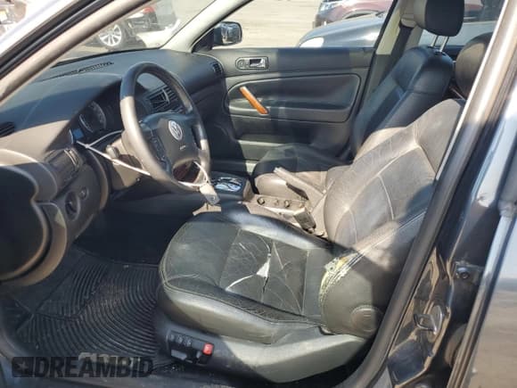 ✅ 2003 Volkswagen Passat GLX • VIN: WVWRH63B73P341214 • Lot: 54361985. Listed on Copart with 164,489 mi. Free auction sales archive from the USA and detailed vehicle history report at DreamBid. Image 7.