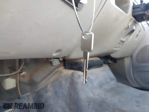 ✅ 2004 Ford F-250 XL • VIN: 1FTNX20L44EC45528 • Lot: 41598042. Listed on IAAI with 2,163,017 mi. Free auction sales archive from the USA and detailed vehicle history report at DreamBid. Image 11.