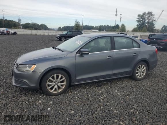 ✅ 2013 Volkswagen Jetta SE • VIN: 3VWDP7AJ7DM252468 • Lot: 86126825. Listed on Copart with 110,822 mi. Free auction sales archive from the USA and detailed vehicle history report at DreamBid. Image 1.