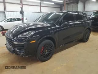 ✅ 2017 Porsche Cayenne GTS • VIN: WP1AD2A29HLA83358 • Lot: 64469345. Wystawiony na Copart z przebiegiem 67 387 mil. Bezpłatny archiwum sprzedaży aukcyjnych z USA i szczegółowy raport historii pojazdu na DreamBid. Zdjęcie 1.