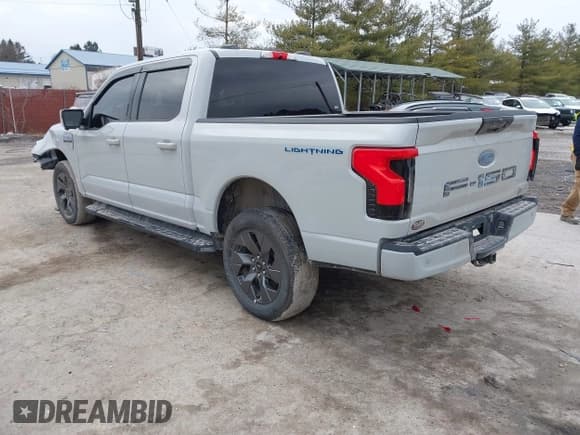 ✅ 2023 Ford F-150 Lightning Pro • VIN: 1FTVW1EL8PWG05596 • Лот: 41644473. Опубликован ранее на IAAI с пробегом 20 129 миль. Бесплатный доступ к архиву аукционных продаж из США и подробный отчёт об истории автомобиля на DreamBid. Изображение 3.