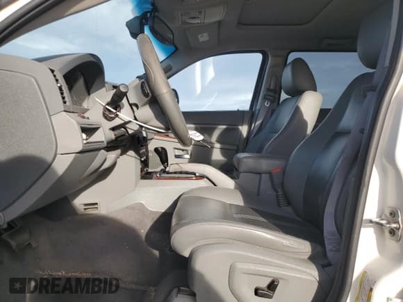 ✅ 2007 Jeep Grand Cherokee Limited • VIN: 1J8HR58207C701831 • Lot: 91391935. Listed on Copart with 145,577 mi. Free auction sales archive from the USA and detailed vehicle history report at DreamBid. Image 7.