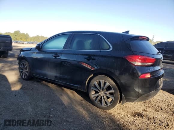✅ 2019 Hyundai Elantra • VIN: KMHH35LE3KU107808 • Лот: 81307965. Опубликован ранее на Copart с пробегом 182 979 миль. Бесплатный доступ к архиву аукционных продаж из США и подробный отчёт об истории автомобиля на DreamBid. Изображение 2.