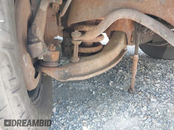 ✅ 1991 GMC Sierra 1500 • VIN: 2GTHC39N2M1512024 • Lot: 42133143. Wystawiony na IAAI z przebiegiem 216 701 mil. Bezpłatny archiwum sprzedaży aukcyjnych z USA i szczegółowy raport historii pojazdu na DreamBid. Zdjęcie 6.