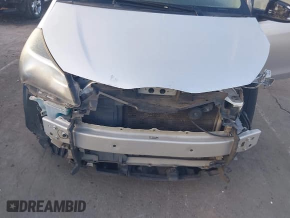 ✅ 2017 Toyota Yaris L • VIN: VNKKTUD3XHA080223 • Лот: 43385003. Опубликован ранее на IAAI с пробегом 232 158 миль. Бесплатный доступ к архиву аукционных продаж из США и подробный отчёт об истории автомобиля на DreamBid. Изображение 6.