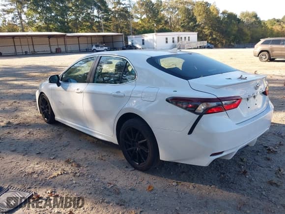 ✅ 2021 Toyota Camry SE • VIN: 4T1G11AK3MU465612 • Lot: 43472141. Listed on IAAI with 96,316 mi. Free auction sales archive from the USA and detailed vehicle history report at DreamBid. Image 3.