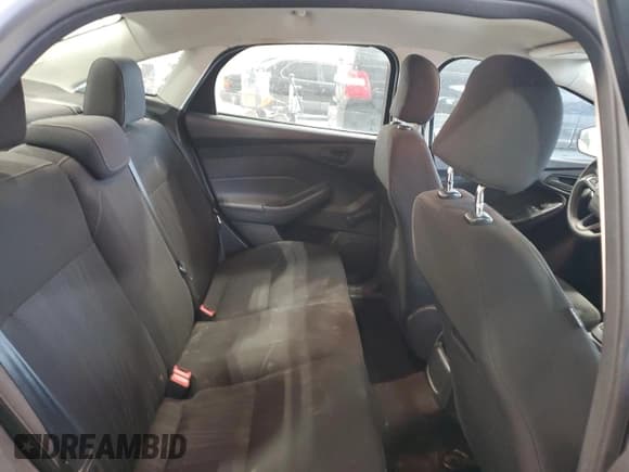 ✅ 2017 Ford Focus S • VIN: 1FADP3E26HL256992 • Lot: 82429565. Wystawiony na Copart z przebiegiem 111 448 mil. Bezpłatny archiwum sprzedaży aukcyjnych z USA i szczegółowy raport historii pojazdu na DreamBid. Zdjęcie 10.