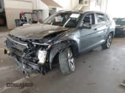 ✅ 2024 Volkswagen Atlas SE • VIN: 1V2LE2CA7RC201998 • Lot: 42945796. Wystawiony na IAAI z przebiegiem 31 718 mil. Bezpłatny archiwum sprzedaży aukcyjnych z USA i szczegółowy raport historii pojazdu na DreamBid. Zdjęcie 18.