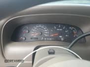 ✅ 2003 Ford Excursion Limited • VIN: 1FMNU43S53EC79513 • Лот: 72017454. Опубликован ранее на Copart с пробегом Не указан. Бесплатный доступ к архиву аукционных продаж из США и подробный отчёт об истории автомобиля на DreamBid. Изображение 9.