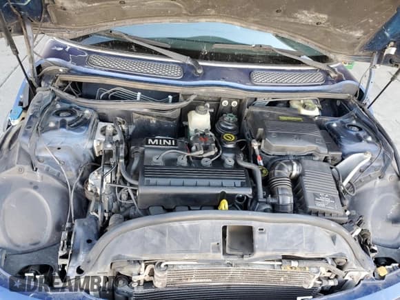 ✅ 2004 MINI Hardtop • VIN: WMWRC33464TJ55121 • Lot: 80128955. Wystawiony na Copart z przebiegiem 133 166 mil. Bezpłatny archiwum sprzedaży aukcyjnych z USA i szczegółowy raport historii pojazdu na DreamBid. Zdjęcie 11.