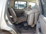 ✅ 2002 Ford Explorer XLT • VIN: 1FMDU73E32ZB76573 • Lot: 41612109. Wystawiony na IAAI z przebiegiem 227 220 mil. Bezpłatny archiwum sprzedaży aukcyjnych z USA i szczegółowy raport historii pojazdu na DreamBid. Zdjęcie 8.