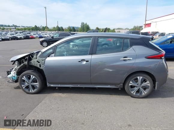 ✅ 2021 Nissan LEAF SV • VIN: 1N4AZ1CV5MC556404 • Лот: 43155071. Опубликован ранее на IAAI с пробегом 78 943 миль. Бесплатный доступ к архиву аукционных продаж из США и подробный отчёт об истории автомобиля на DreamBid. Изображение 15.