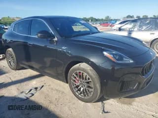 ✅ 2023 Maserati Grecale GT • VIN: ZN682AVA2P7416412 • Лот: 72278644. Опубликован ранее на Copart с пробегом 17 496 миль. Бесплатный доступ к архиву аукционных продаж из США и подробный отчёт об истории автомобиля на DreamBid. Изображение 4.