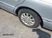 ✅ 1999 Lincoln Continental • VIN: 1LNHM97V5XY630004 • Лот: 42434619. Опубликован ранее на IAAI с пробегом 175 458 миль. Бесплатный доступ к архиву аукционных продаж из США и подробный отчёт об истории автомобиля на DreamBid. Изображение 12.