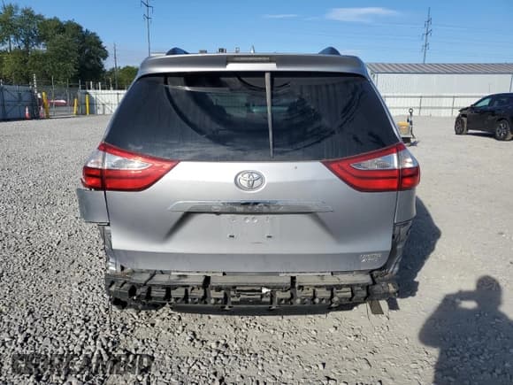 ✅ 2011 Toyota Sienna Limited • VIN: 5TDDK3DC6BS003504 • Lot: 82208915. Listed on Copart with 366,730 mi. Free auction sales archive from the USA and detailed vehicle history report at DreamBid. Image 6.