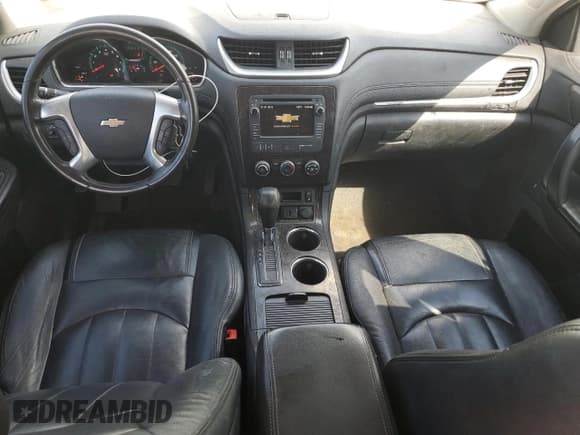 ✅ 2017 Chevrolet Traverse LT • VIN: 1GNKRGKD9HJ243875 • Lot: 73302674. Wystawiony na Copart z przebiegiem 160 860 mil. Bezpłatny archiwum sprzedaży aukcyjnych z USA i szczegółowy raport historii pojazdu na DreamBid. Zdjęcie 8.