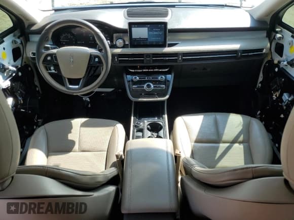✅ 2021 Lincoln Corsair Standard • VIN: 5LMCJ1C93MUL10578 • Lot: 71927595. Listed on Copart with 43,385 mi. Free auction sales archive from the USA and detailed vehicle history report at DreamBid. Image 8.