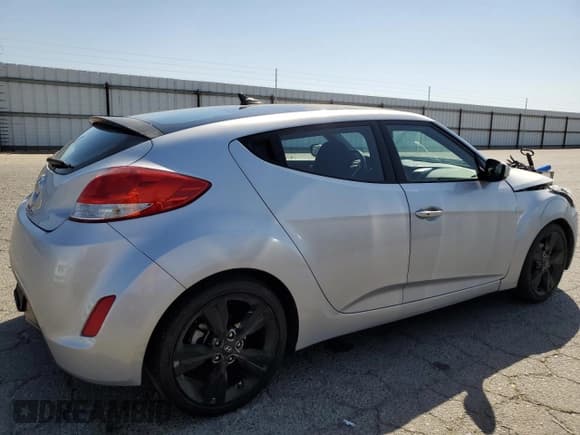✅ 2017 Hyundai Veloster • VIN: KMHTC6AD7HU319095 • Lot: 73027904. Wystawiony na Copart z przebiegiem 67 016 mil. Bezpłatny archiwum sprzedaży aukcyjnych z USA i szczegółowy raport historii pojazdu na DreamBid. Zdjęcie 3.