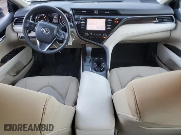 ✅ 2019 Toyota Camry LE • VIN: 4T1B11HK9KU289999 • Лот: 93568955. Опубликован ранее на Copart с пробегом 74 279 миль. Бесплатный доступ к архиву аукционных продаж из США и подробный отчёт об истории автомобиля на DreamBid. Изображение 8.
