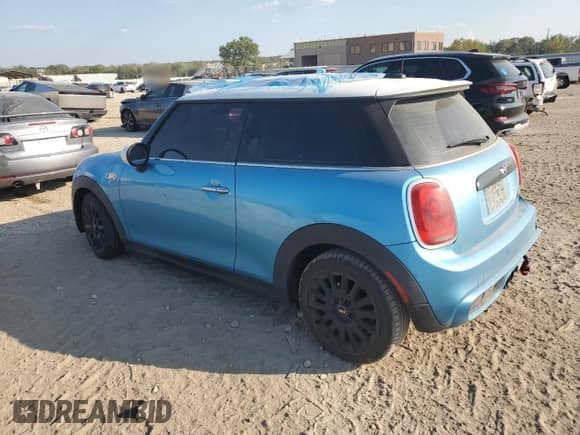 2017 MINI Hardtop Cooper S with VIN WMWXP7C57H2A44765, listed as a Copart auction lot 84923655 with Not provided miles and Salvage title. Bid and sale history available at DreamBid. Image 2.