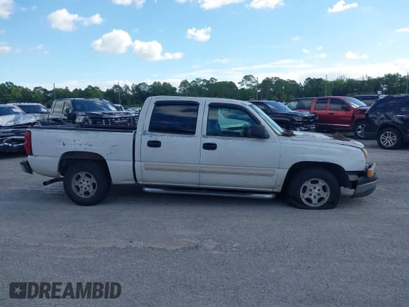 ✅ 2004 Chevrolet Silverado 1500 LT • VIN: 2GCEC13T241402685 • Лот: 43560172. Опубликован ранее на IAAI с пробегом 401 000 миль. Бесплатный доступ к архиву аукционных продаж из США и подробный отчёт об истории автомобиля на DreamBid. Изображение 13.