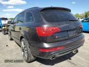 ✅ 2013 Audi Q7 S line Prestige • VIN: WA1DGAFE4DD009136 • Лот: 57869725. Опубликован ранее на Copart с пробегом 253 358 миль. Бесплатный доступ к архиву аукционных продаж из США и подробный отчёт об истории автомобиля на DreamBid. Изображение 2.