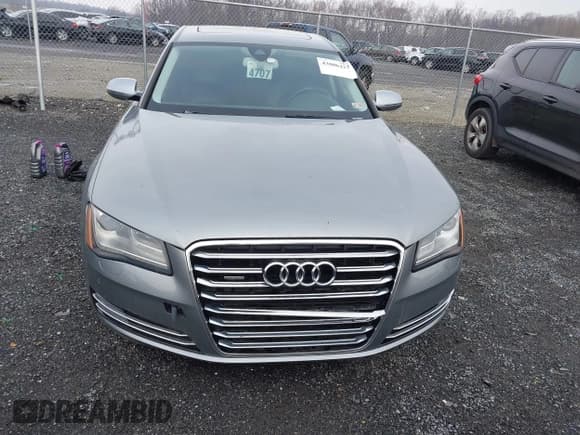 ✅ 2013 Audi A8 3.0L • VIN: WAURGAFD0DN005546 • Lot: 43806422. Wystawiony na IAAI z przebiegiem 140 730 mil. Bezpłatny archiwum sprzedaży aukcyjnych z USA i szczegółowy raport historii pojazdu na DreamBid. Zdjęcie 12.