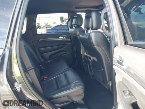 ✅ 2020 Jeep Grand Cherokee Limited • VIN: 1C4RJEBG6LC404547 • Lot: 43207346. Listed on IAAI with 129,631 mi. Free auction sales archive from the USA and detailed vehicle history report at DreamBid. Image 8.