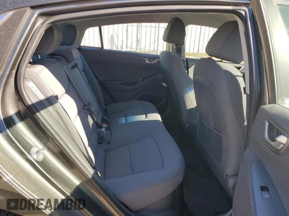 ✅ 2021 Hyundai Ioniq SE • VIN: KMHC75LC1MU255312 • Lot: 88885765. Wystawiony na Copart z przebiegiem 43 903 mil. Bezpłatny archiwum sprzedaży aukcyjnych z USA i szczegółowy raport historii pojazdu na DreamBid. Zdjęcie 10.