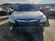 ✅ 2015 Subaru Forester 2.5i • VIN: JF2SJABC1FH542478 • Lot: 90313995. Wystawiony na Copart z przebiegiem 93 537 mil. Bezpłatny archiwum sprzedaży aukcyjnych z USA i szczegółowy raport historii pojazdu na DreamBid. Zdjęcie 5.