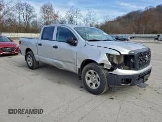 ✅ 2018 Nissan Titan SV • VIN: 1N6AA1EJ1JN530035 • Lot: 94316445. Listed on Copart with 147,306 mi. Free auction sales archive from the USA and detailed vehicle history report at DreamBid. Image 4.