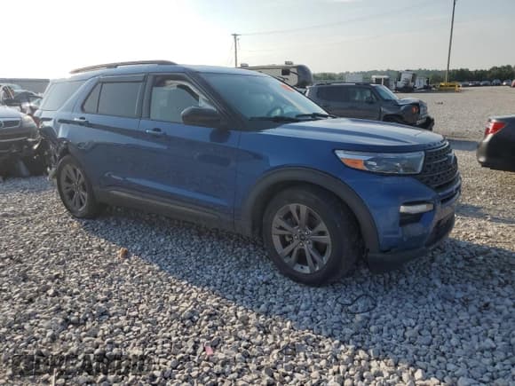 ✅ 2022 Ford Explorer XLT • VIN: 1FMSK7DH3NGA00029 • Lot: 69403685. Wystawiony na Copart z przebiegiem 75 597 mil. Bezpłatny archiwum sprzedaży aukcyjnych z USA i szczegółowy raport historii pojazdu na DreamBid. Zdjęcie 4.
