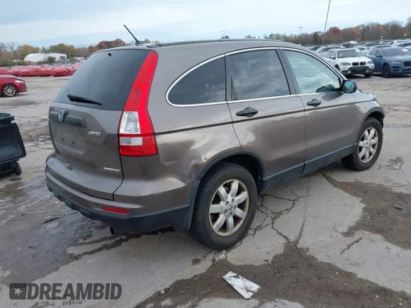 ✅ 2011 Honda CR-V SE • VIN: 5J6RE4H40BL012040 • Lot: 43663644. Listed on IAAI with 134,699 mi. Free auction sales archive from the USA and detailed vehicle history report at DreamBid. Image 4.