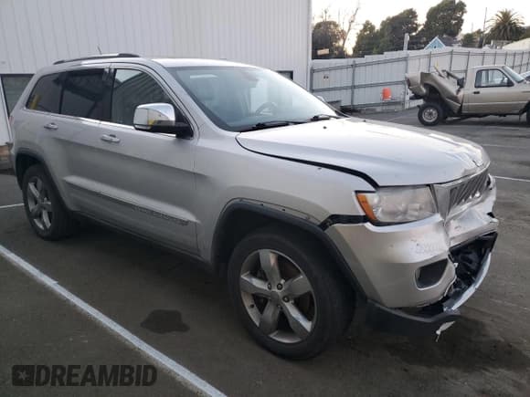 ✅ 2012 Jeep Grand Cherokee Overland • VIN: 1C4RJFCT8CC332736 • Lot: 87726165. Listed on Copart with 151,711 mi. Free auction sales archive from the USA and detailed vehicle history report at DreamBid. Image 4.
