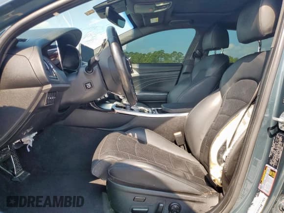 ✅ 2022 Kia Stinger GT2 • VIN: KNAE55LCXN6120142 • Lot: 70386935. Wystawiony na Copart z przebiegiem 78 892 mil. Bezpłatny archiwum sprzedaży aukcyjnych z USA i szczegółowy raport historii pojazdu na DreamBid. Zdjęcie 7.