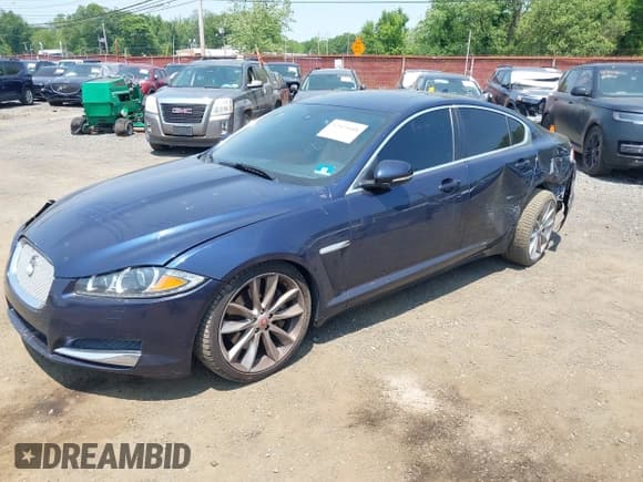 ✅ 2015 Jaguar XF Portfolio • VIN: SAJWJ0FF3F8U88469 • Lot: 42425608. Listed on IAAI with 91,834 mi. Free auction sales archive from the USA and detailed vehicle history report at DreamBid. Image 17.