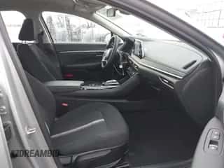 2023 Hyundai Sonata SE with VIN KMHL24JA7PA271143, listed as a IAAI auction lot 43034492 with 14,232 mi miles and . Bid and sale history available at DreamBid. Image 5.