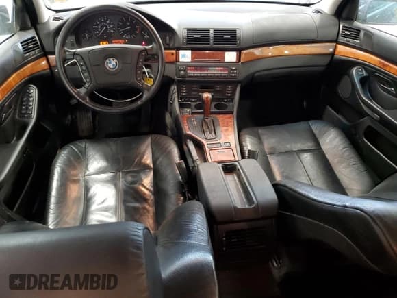 ✅ 1997 BMW 5 Series 528i • VIN: WBADD6328VBW22764 • Lot: 61811305. Wystawiony na Copart z przebiegiem 104 628 mil. Bezpłatny archiwum sprzedaży aukcyjnych z USA i szczegółowy raport historii pojazdu na DreamBid. Zdjęcie 8.