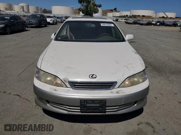 ✅ 2001 Lexus ES 300 • VIN: JT8BF28G210322000 • Lot: 62610505. Wystawiony na Copart z przebiegiem 208 557 mil. Bezpłatny archiwum sprzedaży aukcyjnych z USA i szczegółowy raport historii pojazdu na DreamBid. Zdjęcie 5.