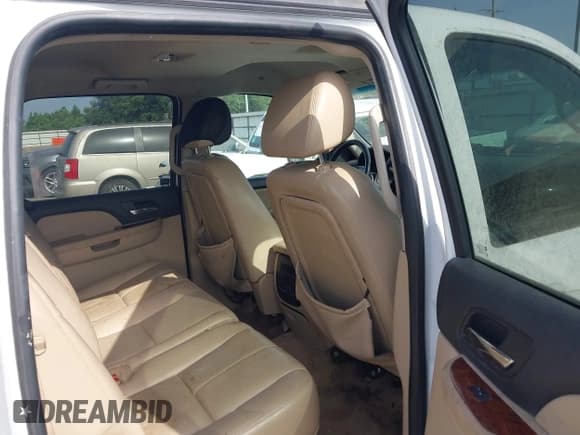 ✅ 2008 Chevrolet Silverado 1500 • VIN: 2GCFC13Y681118367 • Lot: 42632087. Wystawiony na IAAI z przebiegiem 99 623 mil. Bezpłatny archiwum sprzedaży aukcyjnych z USA i szczegółowy raport historii pojazdu na DreamBid. Zdjęcie 8.