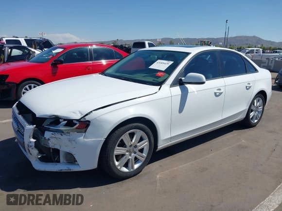 ✅ 2011 Audi A4 Premium • VIN: WAUAFAFL2BN019727 • Lot: 43185429. Wystawiony na IAAI z przebiegiem 134 435 mil. Bezpłatny archiwum sprzedaży aukcyjnych z USA i szczegółowy raport historii pojazdu na DreamBid. Zdjęcie 2.