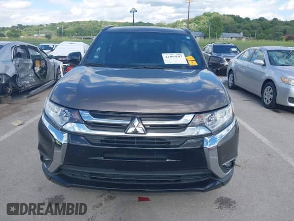 2018 Mitsubishi Outlander ES z VIN JA4AZ3A38JZ024106, wystawiony jako IAAI lot #42309107 z przebiegiem 113 504 mil mil oraz . Historia ofert i sprzedaży dostępna na DreamBid. Obrazek 12.